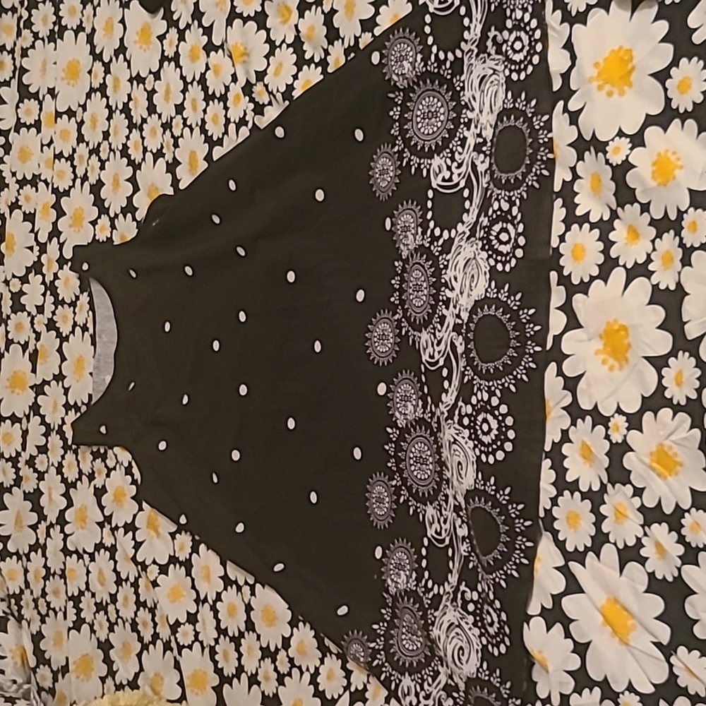 No Brand, Large sleeveless summer dress. Black & White
